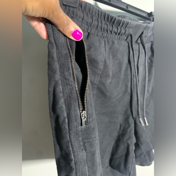 ⚫️Black Shorts🟤 - Picture 4 of 7